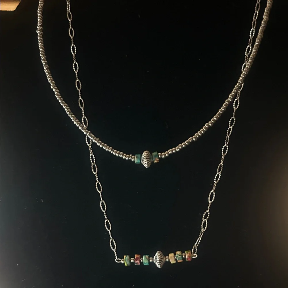 Chic Silver Laying Necklaces with Multicolor Beads - Picture 3 of 3